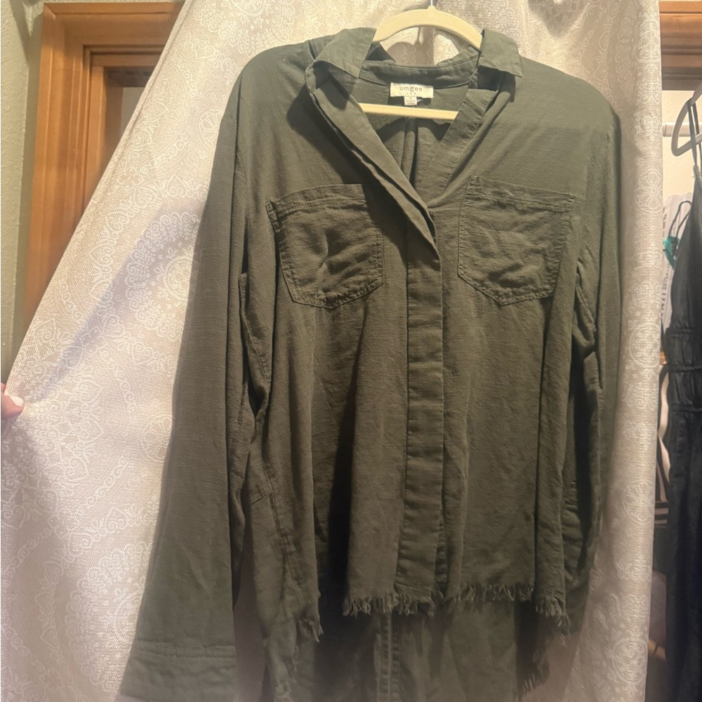 Umgee urban outfitters distressed Olive Green Women's shacket button up jacket